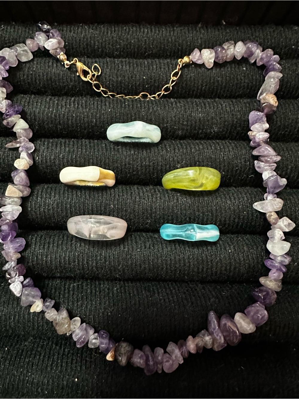 Amethyst Chip Necklace with Mixed Color Beads and 5 rings